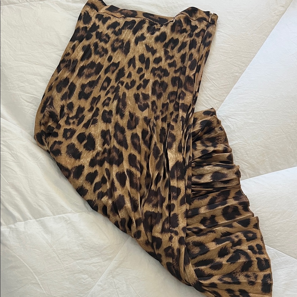 Lulu's Wild Leopard Midi Skirt